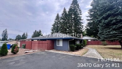 Building Photo - Newly Updated 1BD I 1BA - SANDY OR!