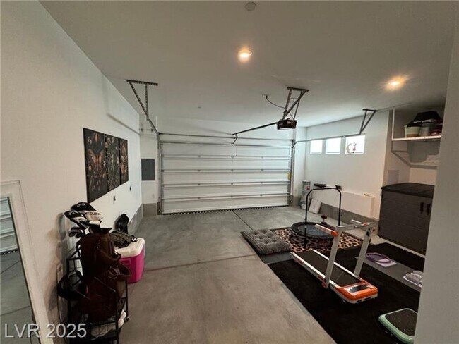 Building Photo - Modern Furnished Optional 3 Bedroom Townhome in Prime Southern Highlands Location