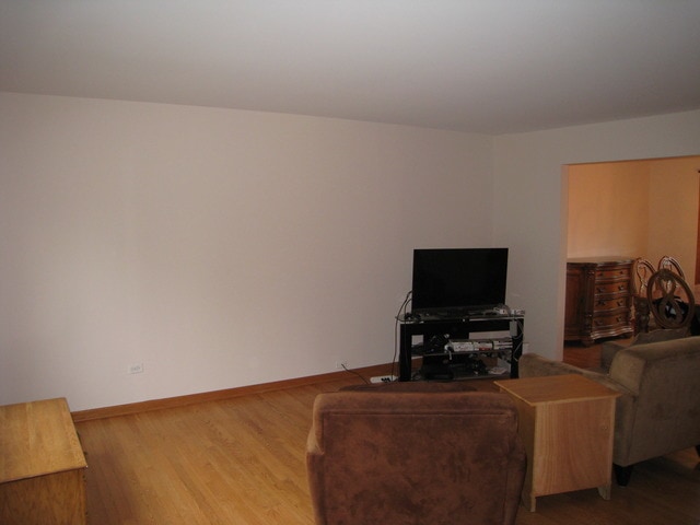 Building Photo - 706 North Point Dr