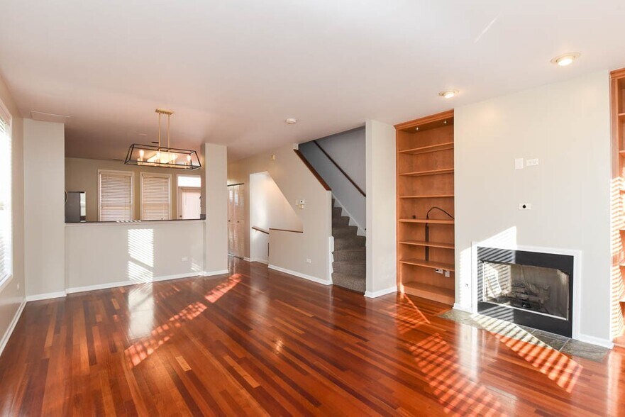 Building Photo - 1020 N Crosby St