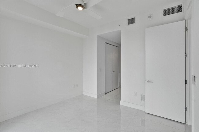 Building Photo - 301 Altara Ave