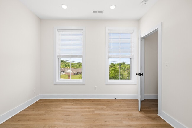 Building Photo - 1431 Spring Pointe Ln