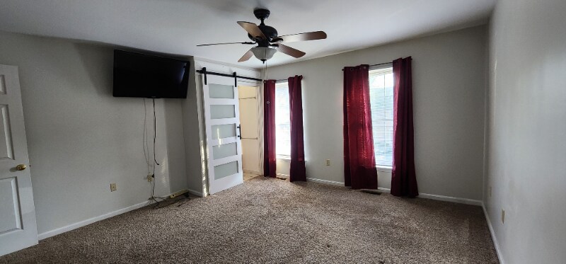 Building Photo - 1250 Hunters Ridge Dr