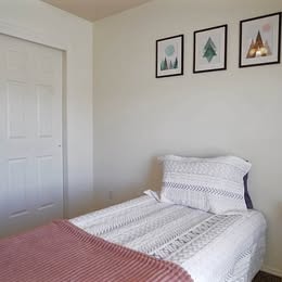 Building Photo - 5572 4075 W St