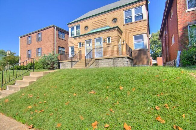 Building Photo - 4257 Bates St