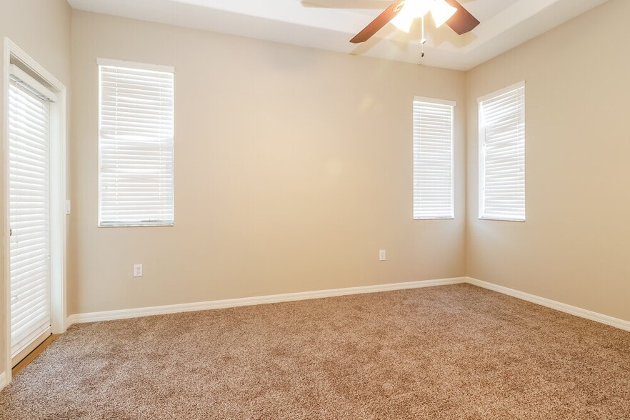 Building Photo - 3731 Braemere Dr