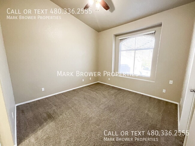 Building Photo - 500 N Roosevelt Ave