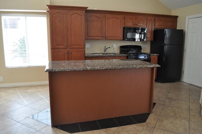 Building Photo - 1917 Joliet Cir