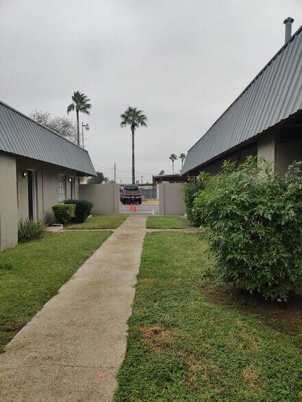 Main Entrance Front - 1210 Pecan Blvd