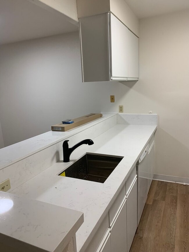 Building Photo - 4301 Woodland Park