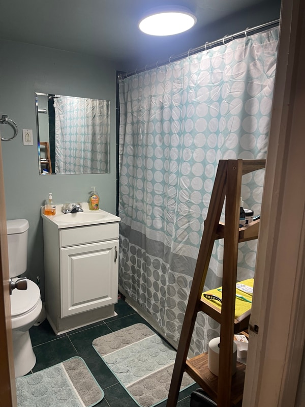 Building Photo - 4926 W Medill Ave