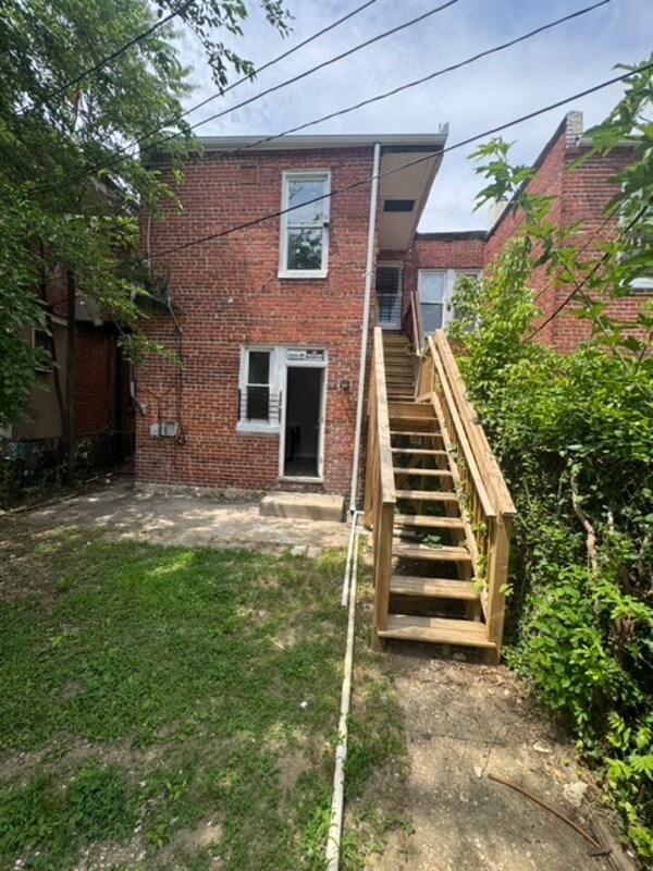 Building Photo - 2547 Park Heights Terrace