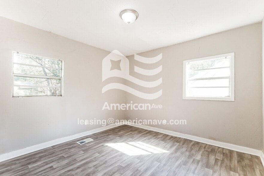 Building Photo - 732 Willaneel Dr