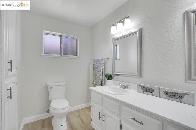 Building Photo - 2490 Ponte Mira Way