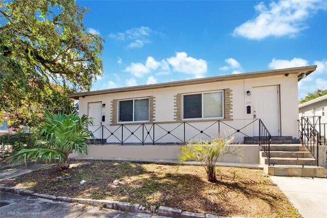 Building Photo - 518 SW 7th Ave