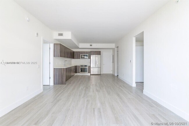 Building Photo - 2960 NE 207th St