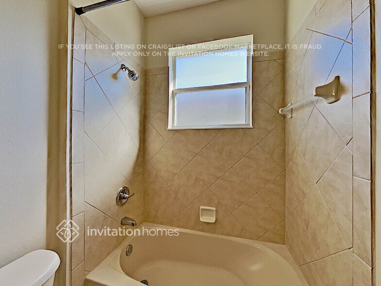 Building Photo - 15671 Lemon Fish Dr