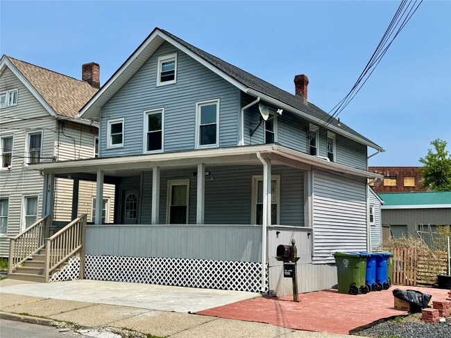 Primary Photo - 34 Smith St