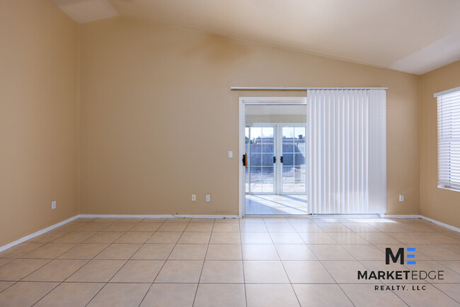 Building Photo - House in Tempe! JOIN THE WAITLIST!