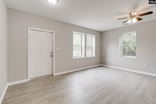 Building Photo - 6536 Shakespeare Rd