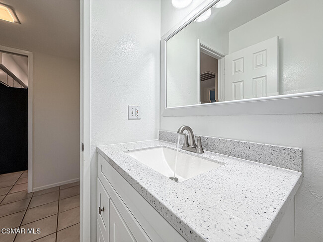 Building Photo - 4150 Lake Harbor Ln