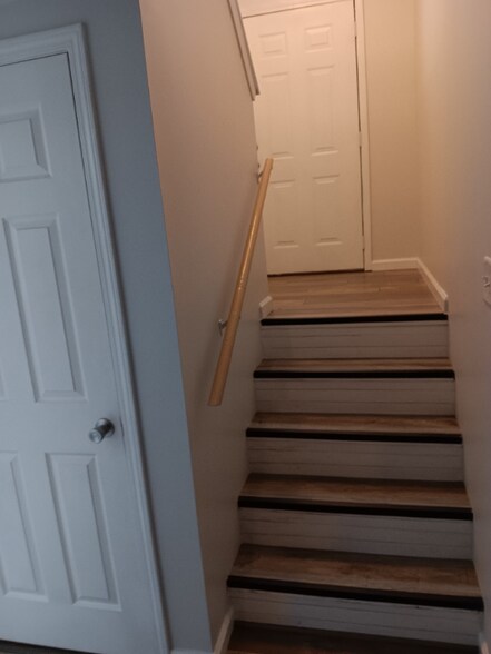 Building Photo - 5520 Carla Dr