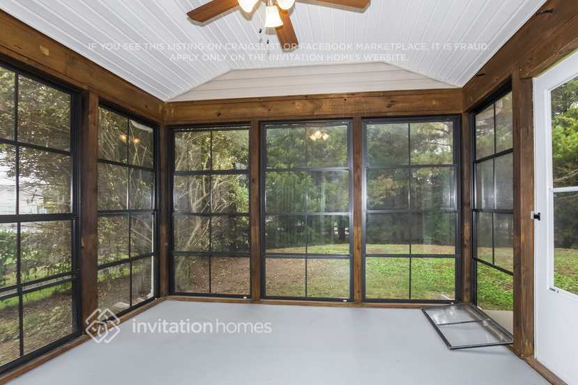 Building Photo - 1030 Whippoorwill Ln