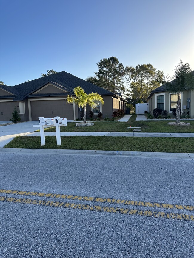 Building Photo - 8997 Southern Charm Cir