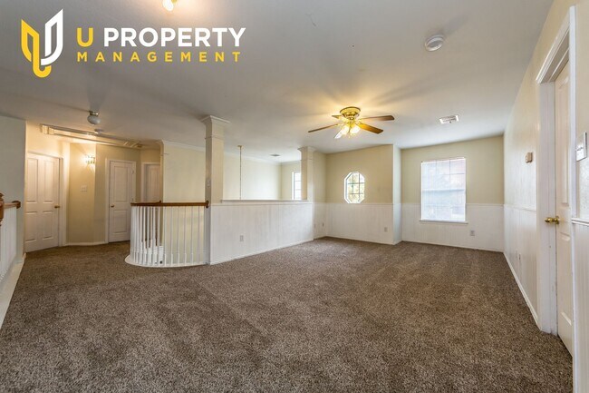 Building Photo - 6 Bedrooms, 3 garage space house. US75 & A...