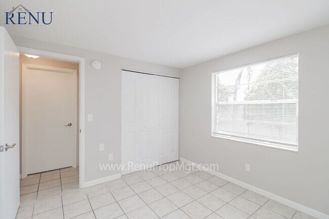 Building Photo - AVAILABLE NOW! $0 APP FEES!