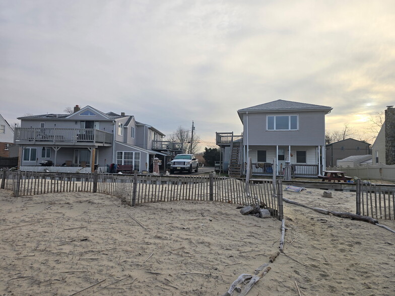 Building Photo - 18 Slape Ave