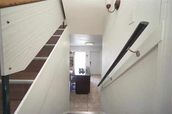 Building Photo - 4515 La Capri Ct