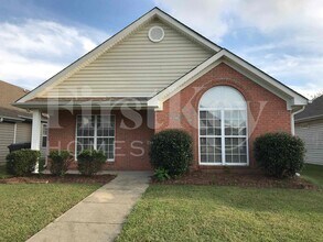 Building Photo - 2018 Village Ln