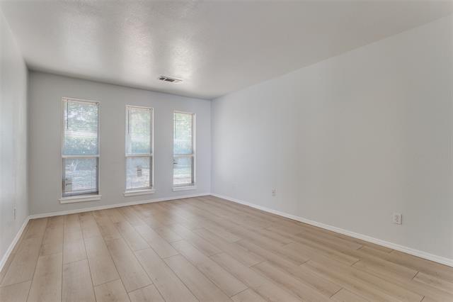 Building Photo - 905 Stratford Dr