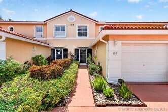 Building Photo - 12418 Crystal Pointe Dr