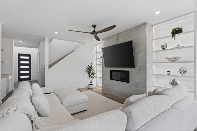 Building Photo - 3768 Wenatche Dr