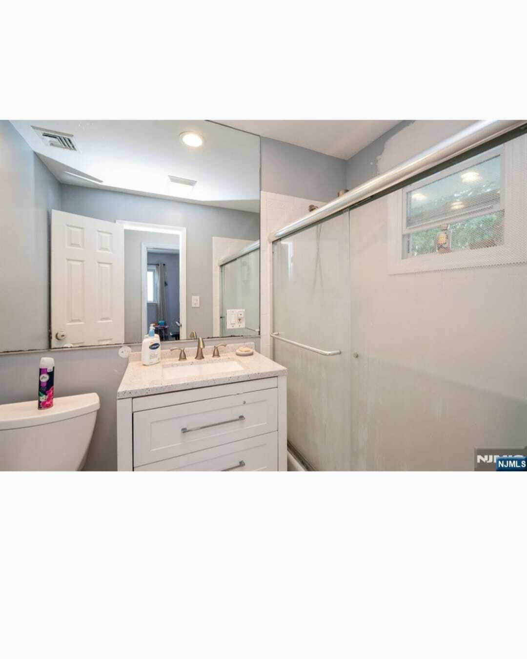 Building Photo - 298 Nedellec Dr