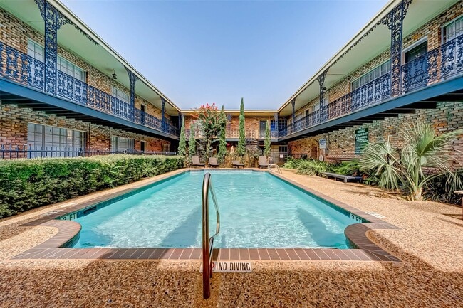 Building Photo - 2503 McCue Rd