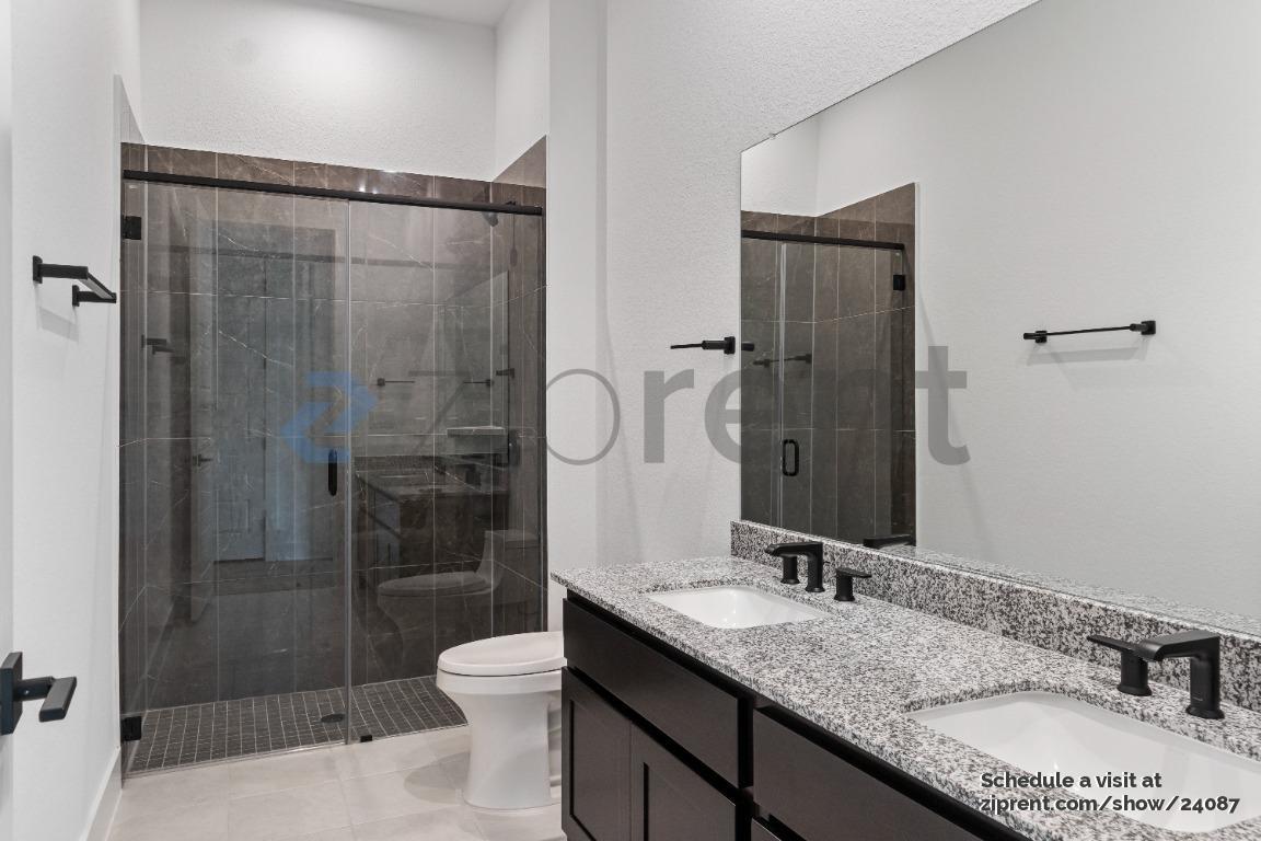 Building Photo - 616 Hallwood Dr