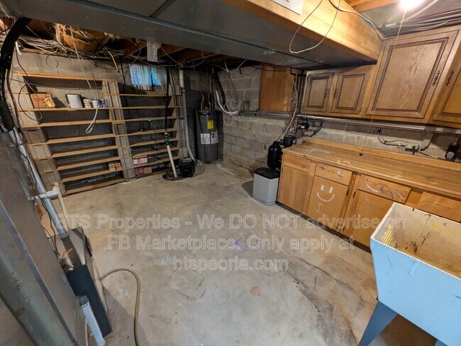 Building Photo - 3224 W Westport Rd