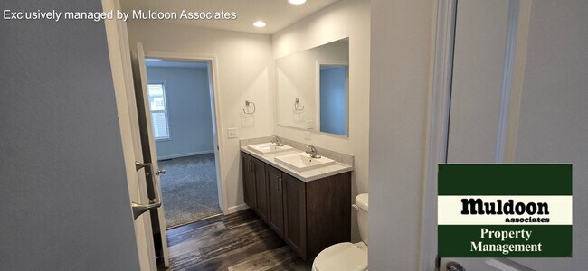 Building Photo - 151 E Jerome Dr