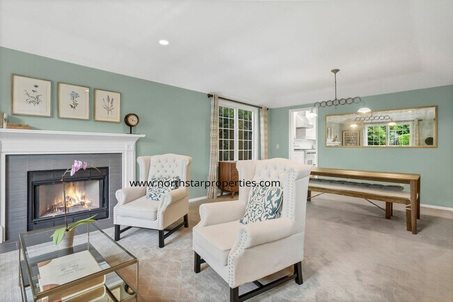 Building Photo - Lake Oswego Perfection