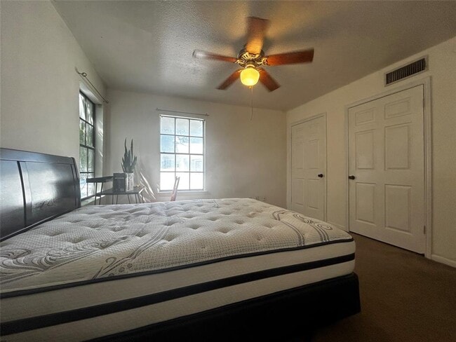 Building Photo - 4511 Avenue B