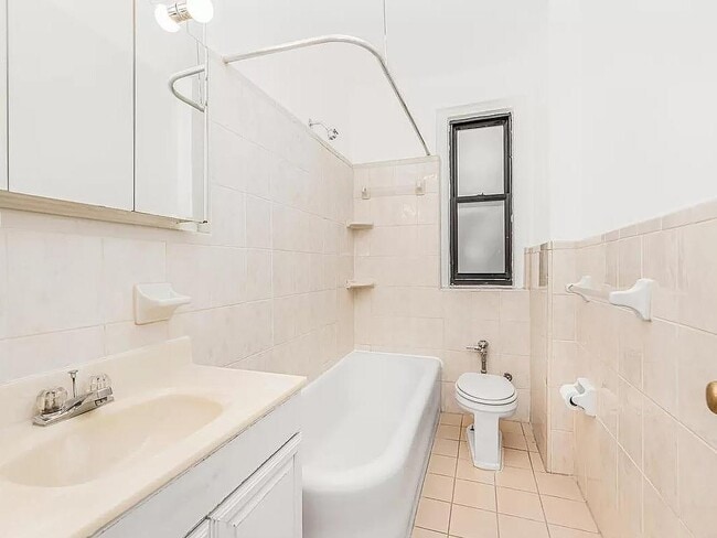 Building Photo - 3875 Waldo Ave