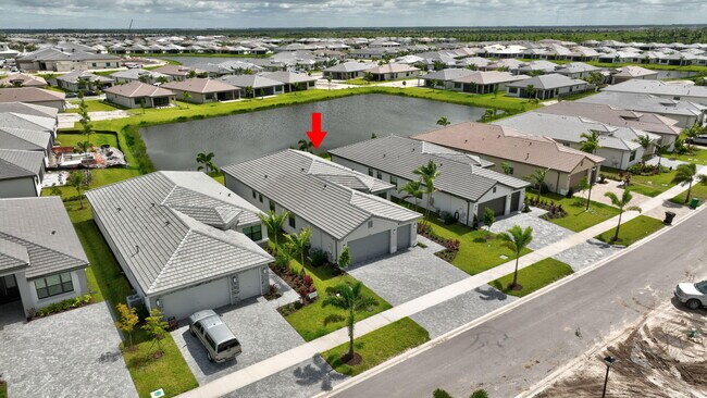 Building Photo - 12347 SW Compass Pt Dr