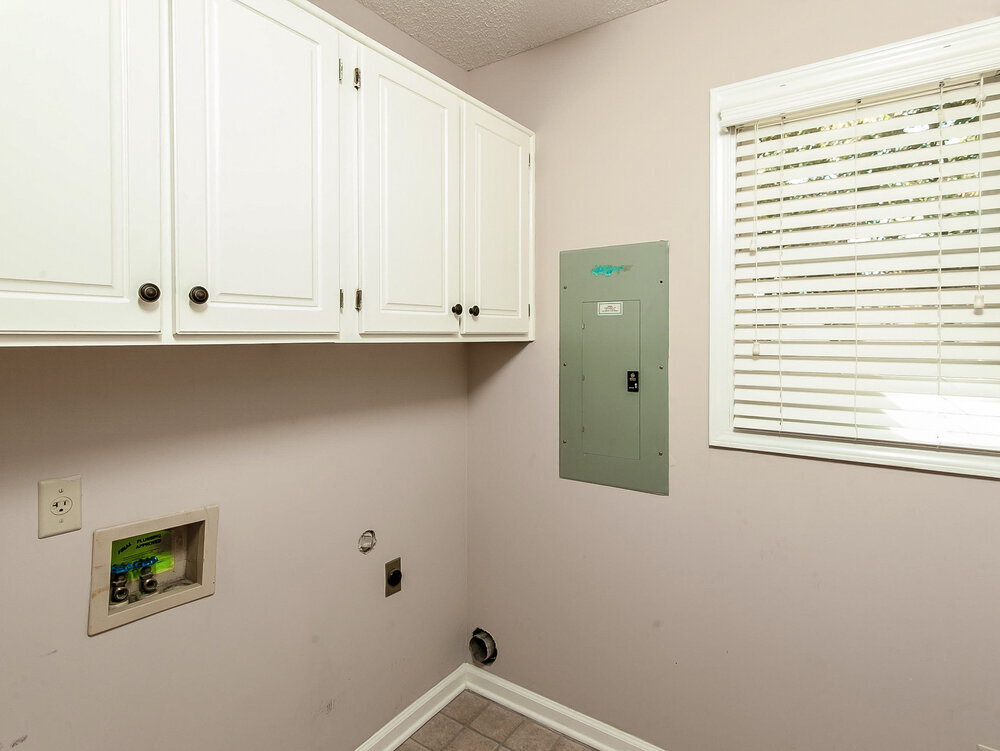 Building Photo - 2717 Twisted Oak Cove N