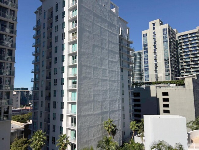 Building Photo - 253 NE 2nd St