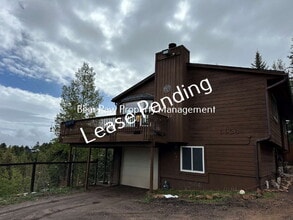 Building Photo - Charming 3-Bedroom Retreat with 2 Full Baths in Evergreen