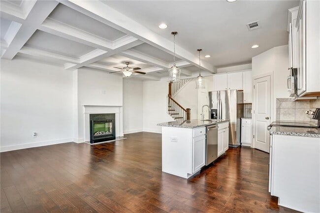 Building Photo - 2240 Mulsanne Dr