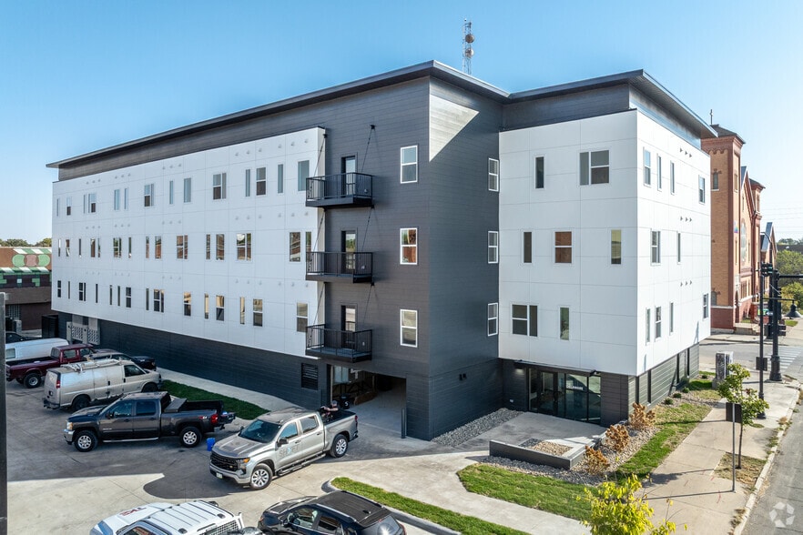 Primary Photo - The Delaware - Luxury Apartment's in Mason City!